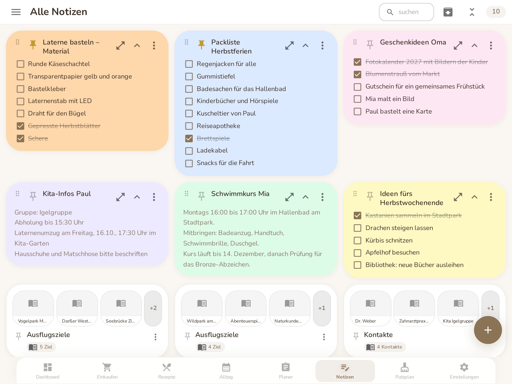 Notizen am Familientablet: Packliste, Bastelmaterial, Kita-Infos und Ausflugsziele